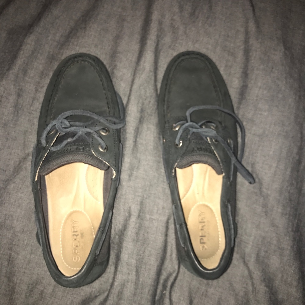 GUC size 6.5 black Sperry
